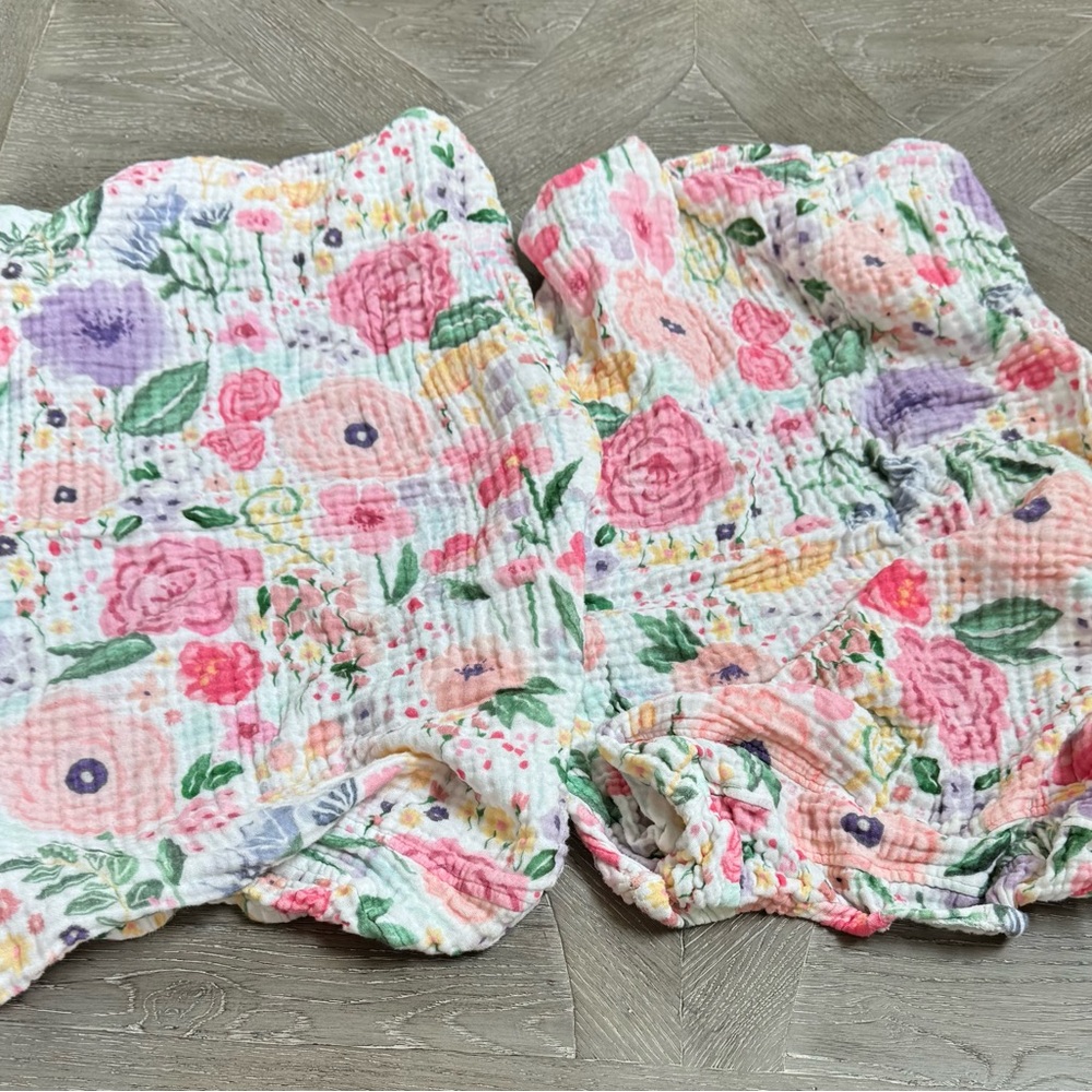 2 Pottery Barn Kids Set of 2 Floral Changing Pad Cover - Pink and Purple - Picture 3 of 7